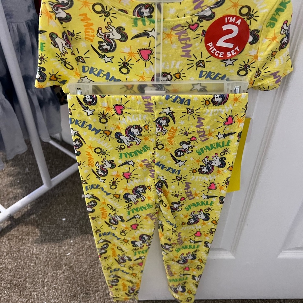 Kidgets Yellow Graphic Two-Piece Set